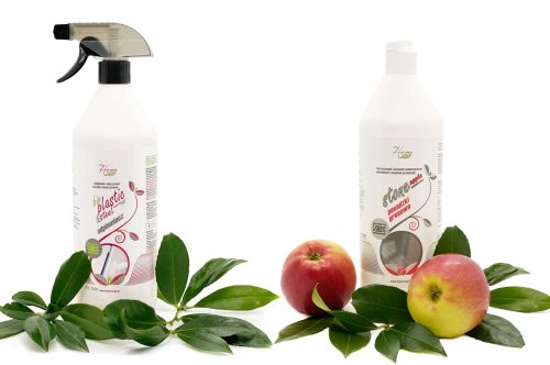 Ekologiczny preparat do czyszczenia i mycia płytek tarasowych Stone Apple oraz ekologiczny płyn do mycia mebli ogrodowych Bioplastic.